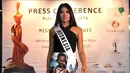 Puteri Indonesia Anindya Kusuma Putri mengenakan kostum Anaz Khairunnas dengan tema "Shining Irian", Jakarta, Kamis (26/11/2015). Kostum ini terinspirasi kekayaan tanah Irian dan akan dipakai di perhelatan Miss Universe 2015. (Liputan6.com/Gempur M Surya)