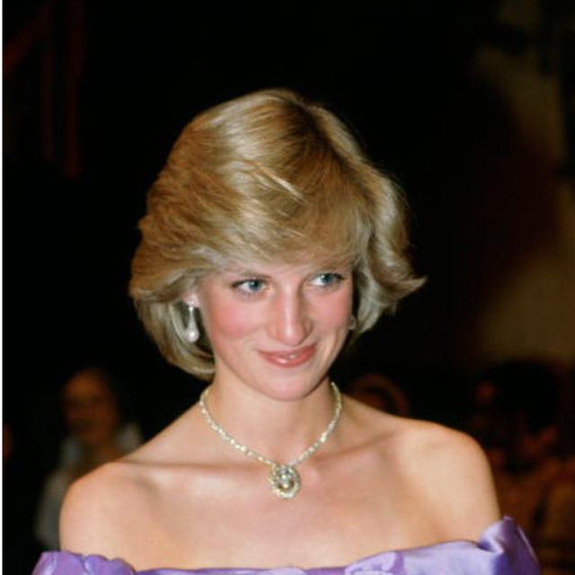 Selain Sebagai Aksesoris, Ini Makna Dibalik 7 Bros yang Dipakai Anggota Kerajaan