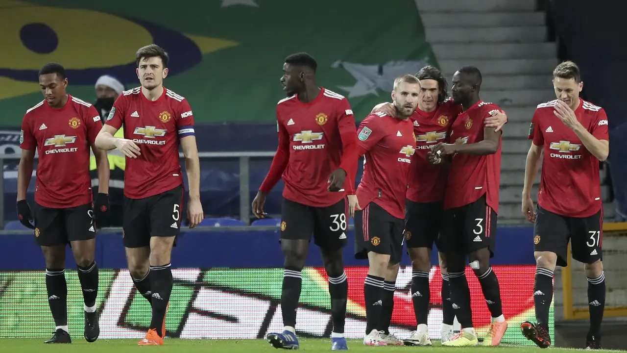 Gol Cavani dan Martial Antar Manchester United ke Semifinal Piala Liga Inggris