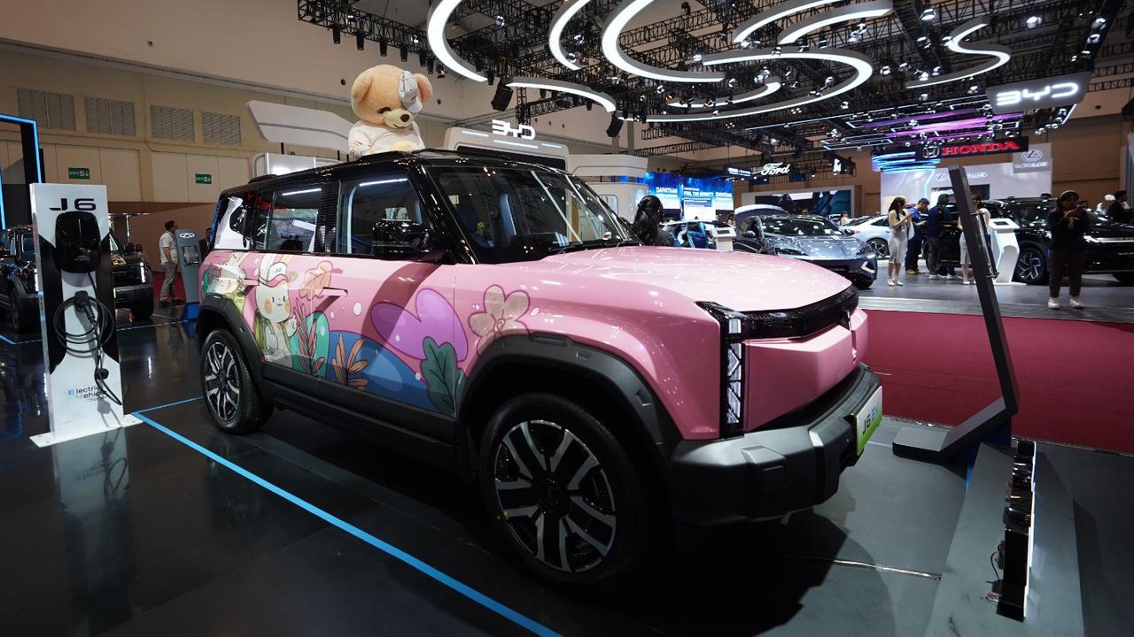 Chery J6 Pink, SUV Listrik Offroad dengan Desain Feminin di GJAW 2024