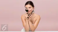 Ilustrasi Make Up (iStockphoto)