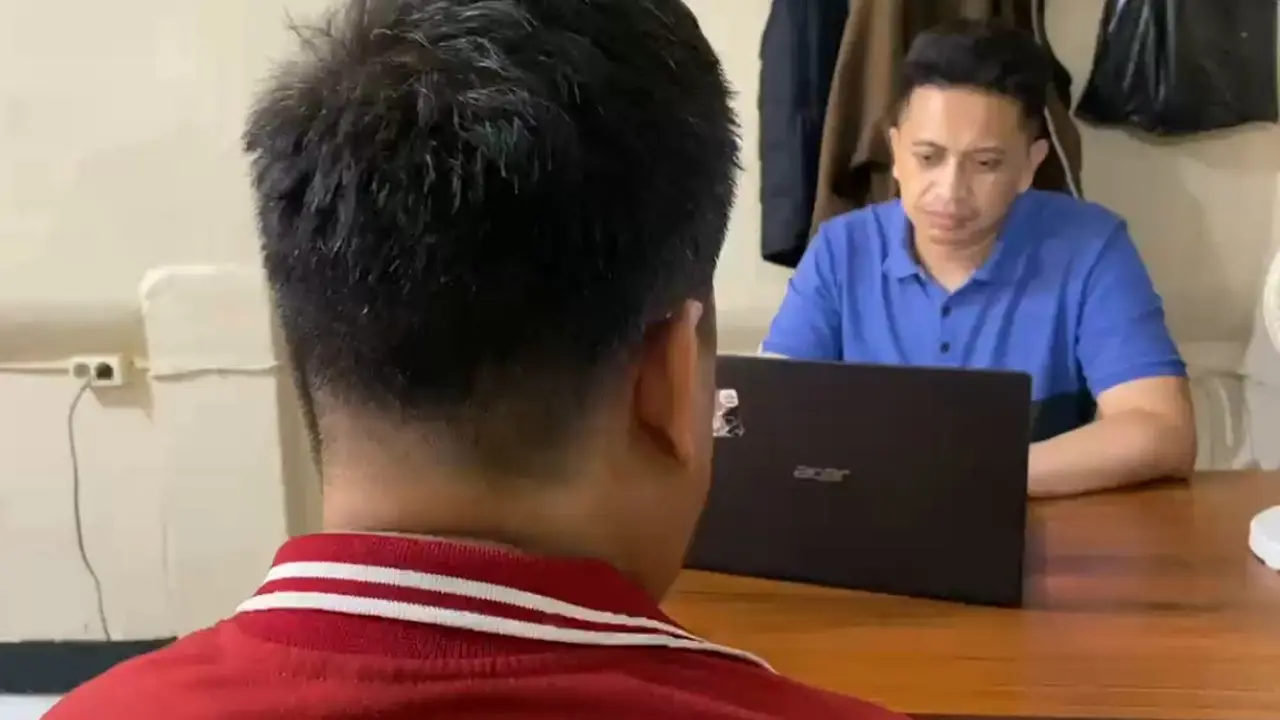 Polisi memeriksa tersangka pembunuhan dosen di Sukabumi