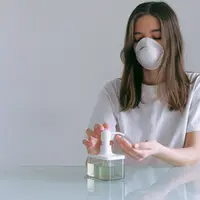 Simak tips Mencegah Infeksi Omicron dari WHO dan CDC (pexels/annashvets).