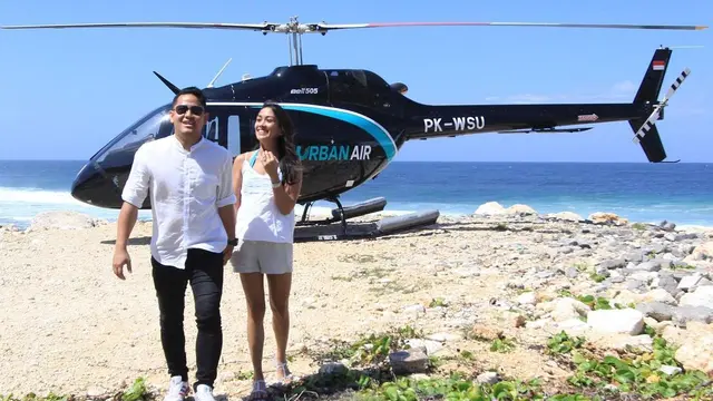 Lepas Status Janda, 6 Momen Romantis Melanie Putria Dilamar Kekasih di Helikopter