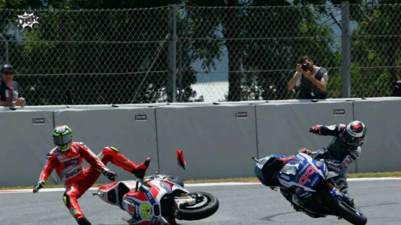 Andrea Iannone - Jorge Lorenzo