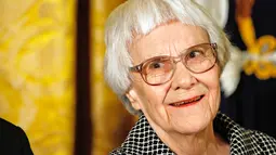 11 Juli 1960: Harper Lee dan Fenomena To Kill a Mockingbird