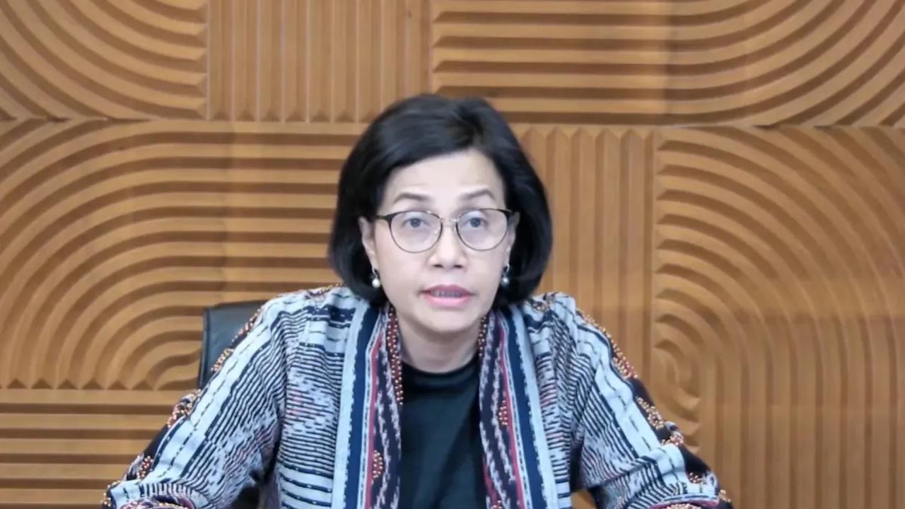 "Tetapi belanja negara ini baru 73,2 persen dari total pagu anggaran yang ada di dalam undang-undang APBN ini artinya belanja negara dari tahun lalu turun 4,7 persen dari sisi akhir Oktober 2023,"&nbsp;