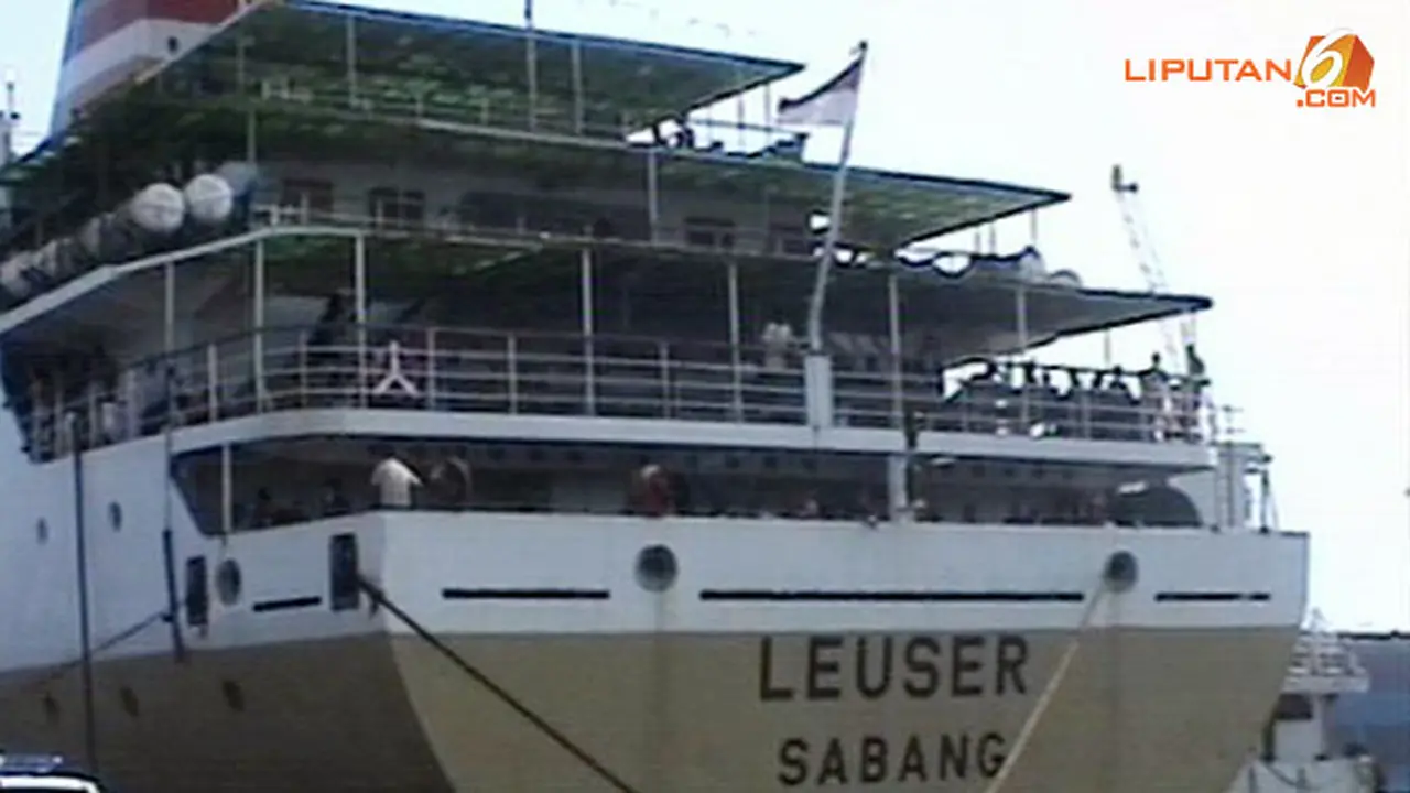 penumpang-kapal-terlantar-130901b.jpg