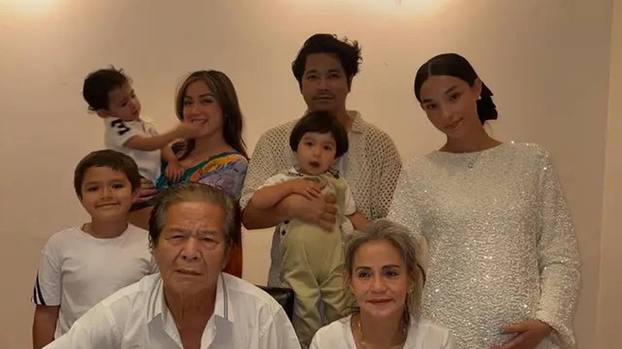 Ayah Jessica Iskandar Meninggal Dunia, Ini 6 Potret Kenangannya Bersama Keluarga