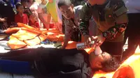 Aksi Marinir Selamatkan Penyelam Saat Puncak Acara SOLL Makassar