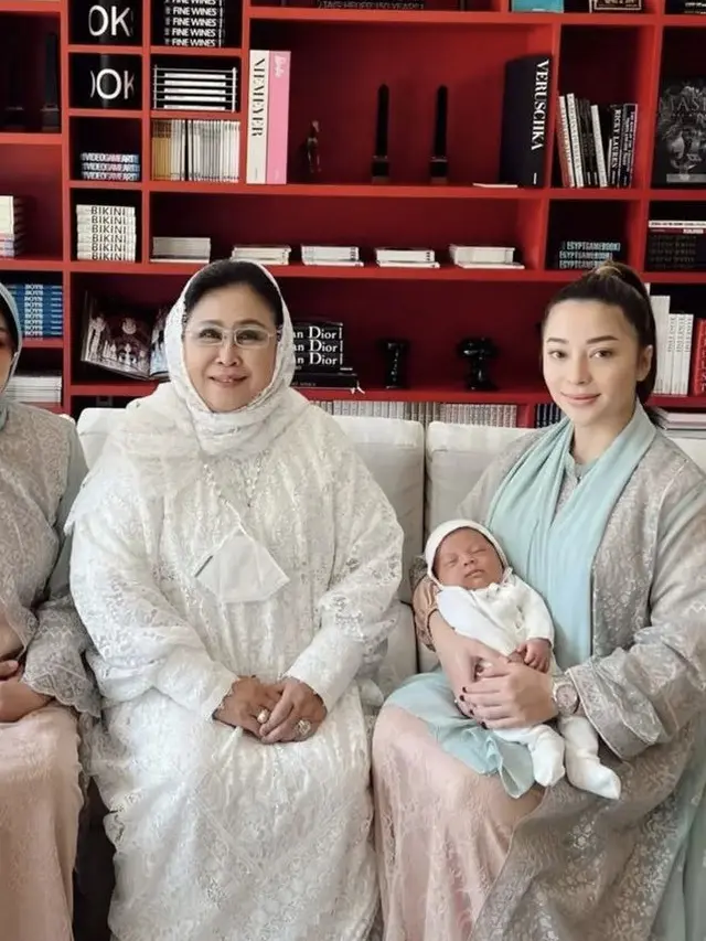 Pesona Nikita Willy Tampil Percaya Diri Tanpa Makeup