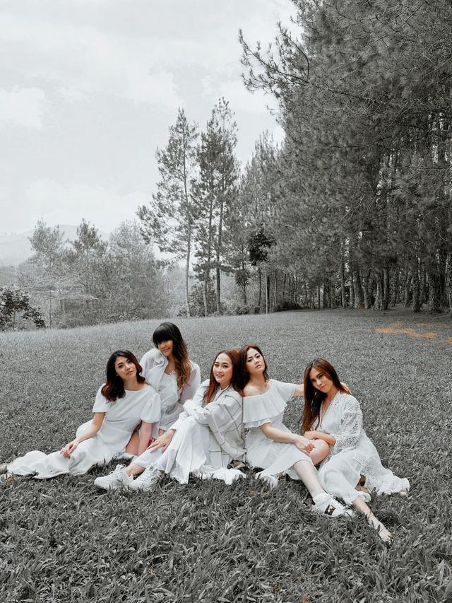 Resmi Comeback, Ini 6 Potret Terbaru 7icons yang Bawa Konsep Berbeda ...