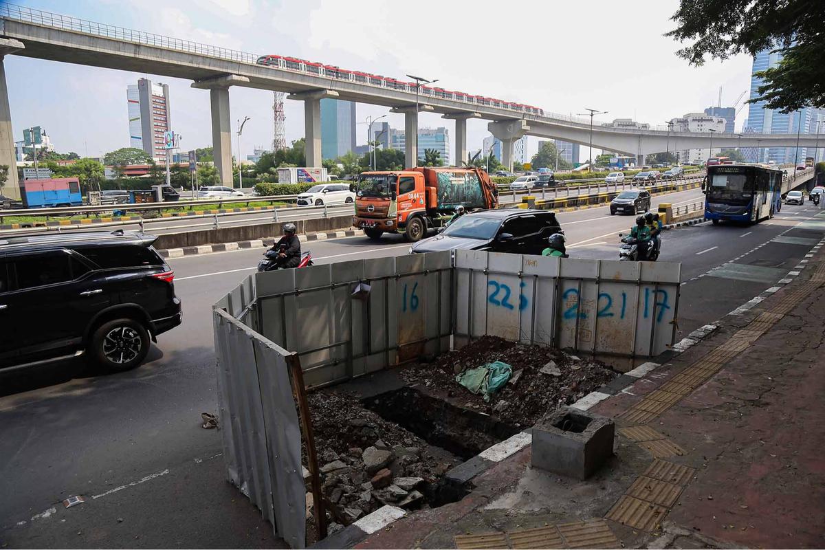 FOTO: Proyek Galian Bikin Macet di Sejumlah Titik di Ibukota Jakarta