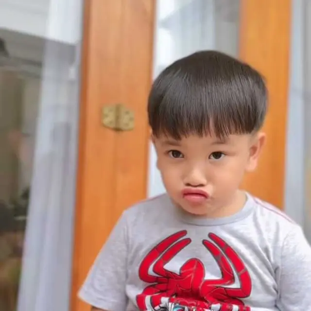 Model Rambut Gala Sky yang Bisa Jadi Inspirasi untuk Anak Cowok Usia 5 Tahun/Instagram @galaasky