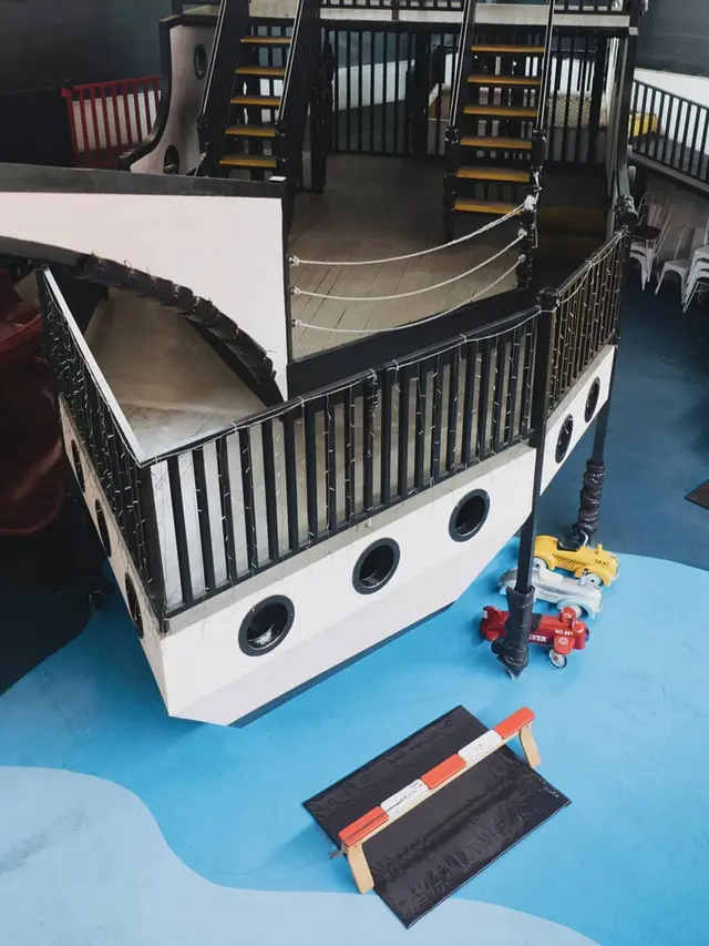 Harlequin Bistro/Instagram @harlequinbistrokemang