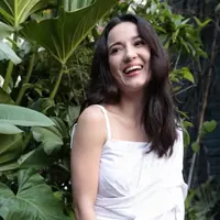 Julie Estelle, pemain film Foxtrot Six.