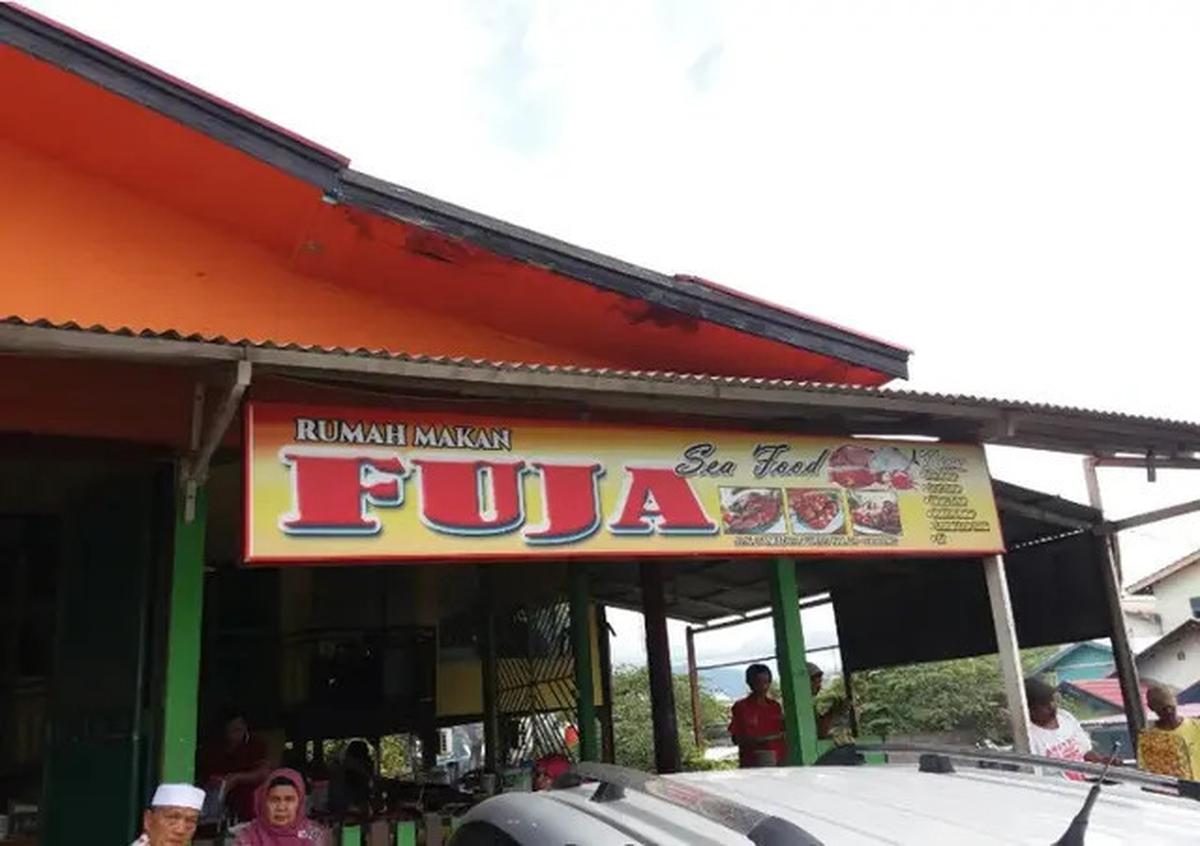 10 Rekomendasi Tempat Makan Enak Dekat Pasar Raya Padang 2025, Kuliner Wajib di Pusat Kota