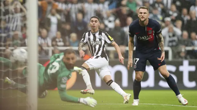 Foto: Melihat PSG Diobok-obok Newcastle United di Liga Champions