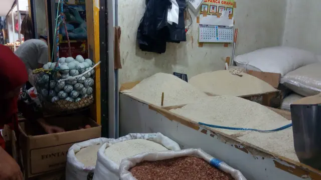Pembeli Sepi, Harga Beras Dinaikkan Rp 1000 hingga Rp 2000 per li