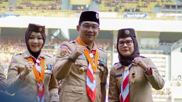 Bupati incumbent yang akan maju lagi di Pilbup Indramayu, Nina Agustina (kanan) (Istimewa)