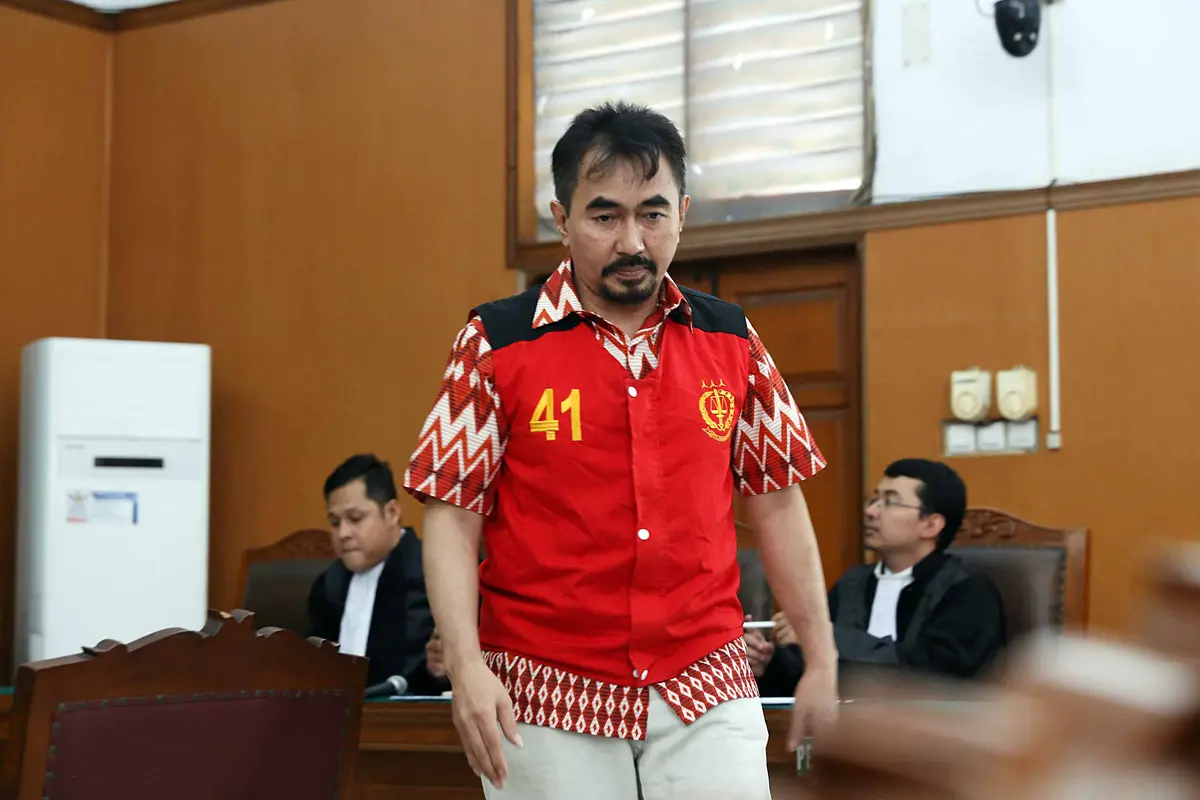 [Bintang] Gatot Brajamusti Sidang Asusila