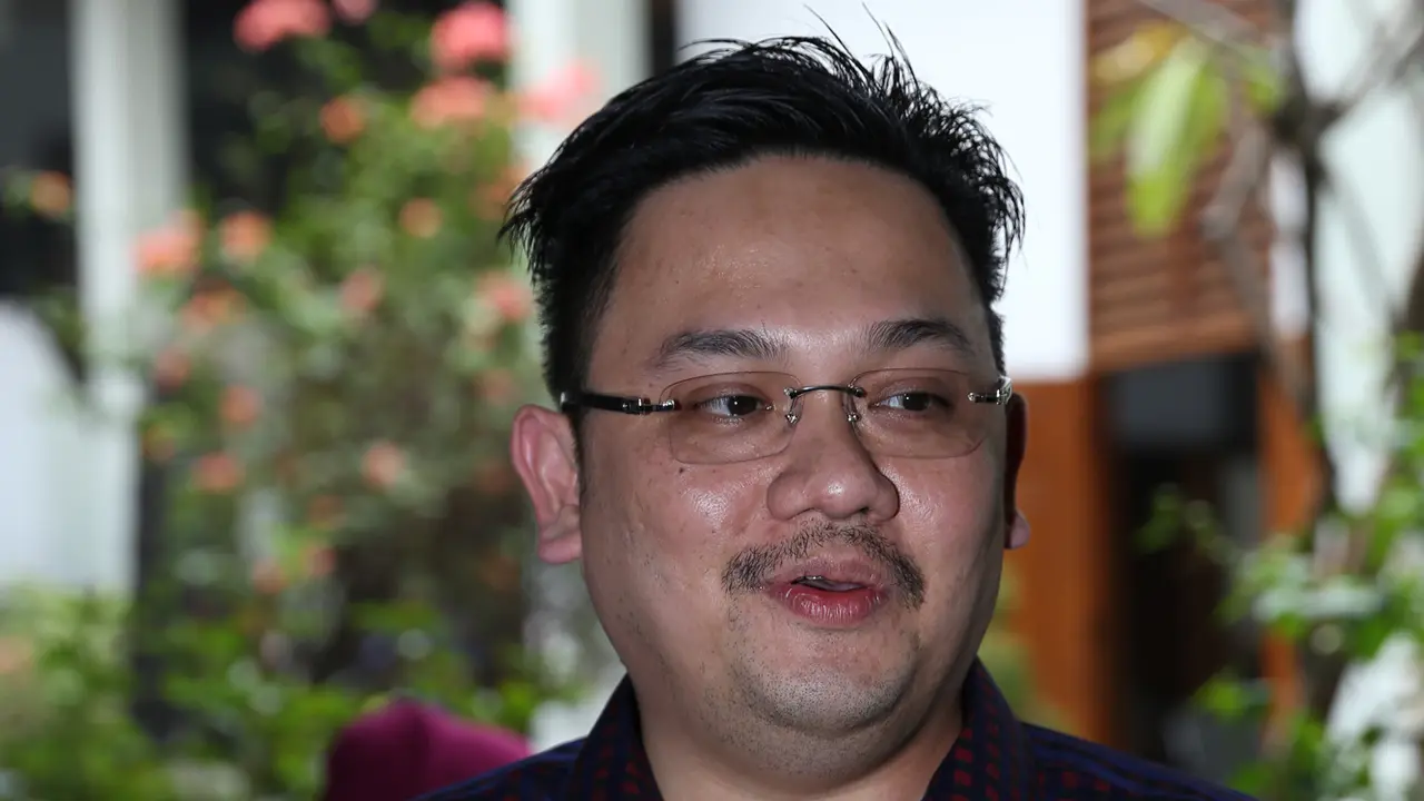 [Bintang] Farhat Abbas