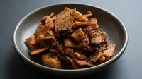 Jadi Oleh-Oleh Favorit, Ini Asal-usul Terciptanya Keripik Rendang Telur Khas Minang