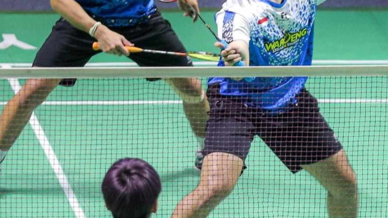 Sabar/Reza menang dalam duel rubber game dengan skor&nbsp;21-17, 14-21 dan 21-16.&nbsp;Bola.com/Bagaskara Lazuardi