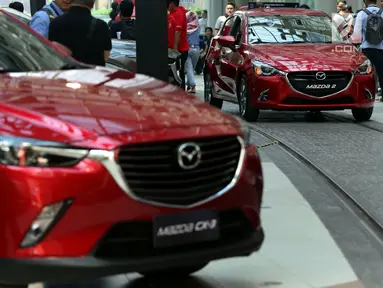 Suasana pagelaran Mazda Power Drive 2017 di Epiwalk, Kuningan, Jakarta, Sabtu (21/10). Acara ini bertujuan untuk memperkenalkan NexDrive sebagai solusi hiburan terkini di dalam kabin mobil kepada para pemilik mobil Mazda. (Liputan6.com/JohanTallo)