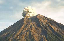 Gunung Semeru Meletus Lagi Pagi Ini, Semburan Kolom Abu Capai 600 Meter