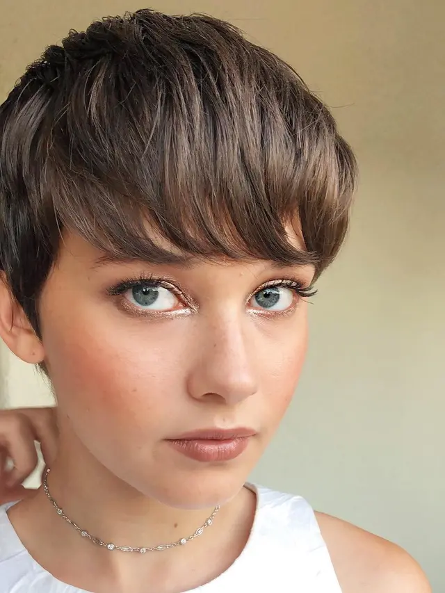 Ingin Tampil Segar? Simak Inspirasi Rambut Pendek Berikut Ini