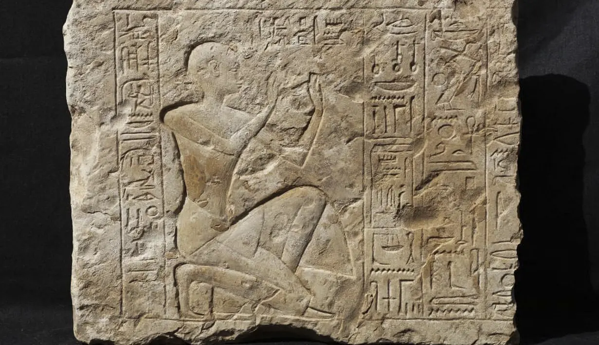 Sisa-sisa mumi tersebut diyakini merupakan persembahan untuk Ramses II di situs tersebut, sekitar 1.000 tahun setelah kematiannya, berdasarkan pernyataan Kementerian Pariwisata dan Purbakala Mesir. (Photo by Egyptian Ministry of Antiquities / AFP)