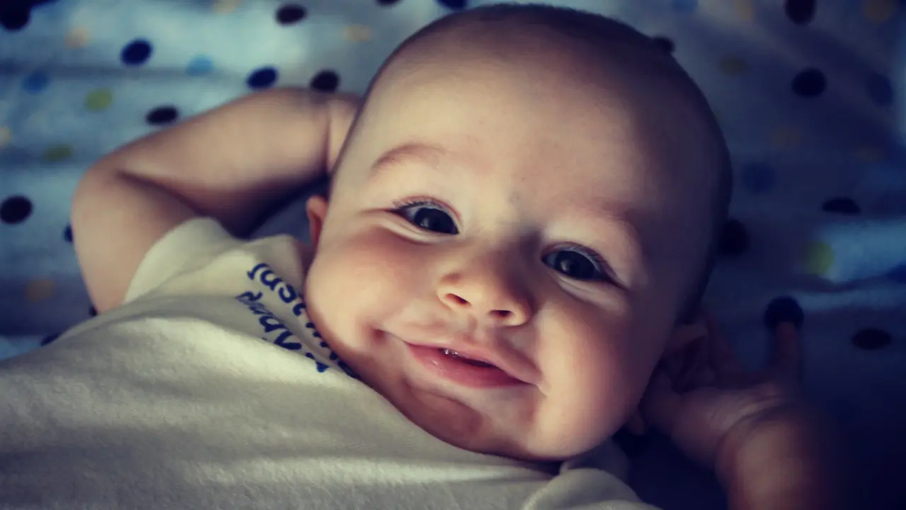 [Bintang] Mau Bayi Nggak Rewel? Pilih Popok yang Nyaman Ya Mom
