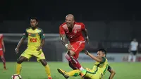 Pemain asing Persija, Ivan Carlos, saat beraksi menghadapi Kedah FA di Suramadu Cup, Selasa (9/1/2018). Persija dan Kedah FA bermain imbang 1-1 dalam pertandingan tersebut. (Dok. Persija Jakarta)