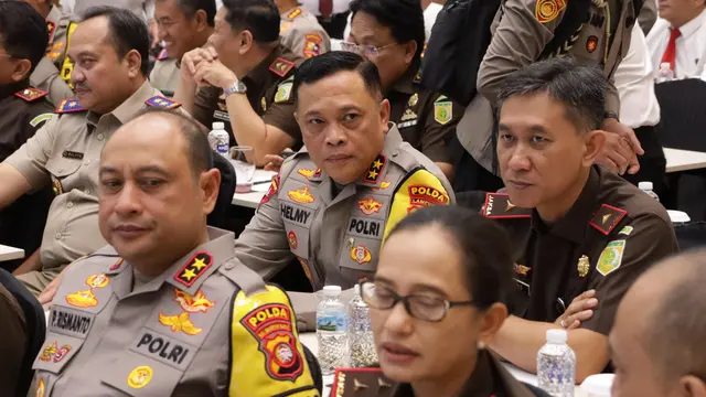 Polda Lampung untuk kali kedua menerima penghargaan pin emas