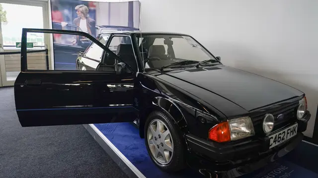Ford Escort Langka Milik Mendiang Putri Diana Dilelang