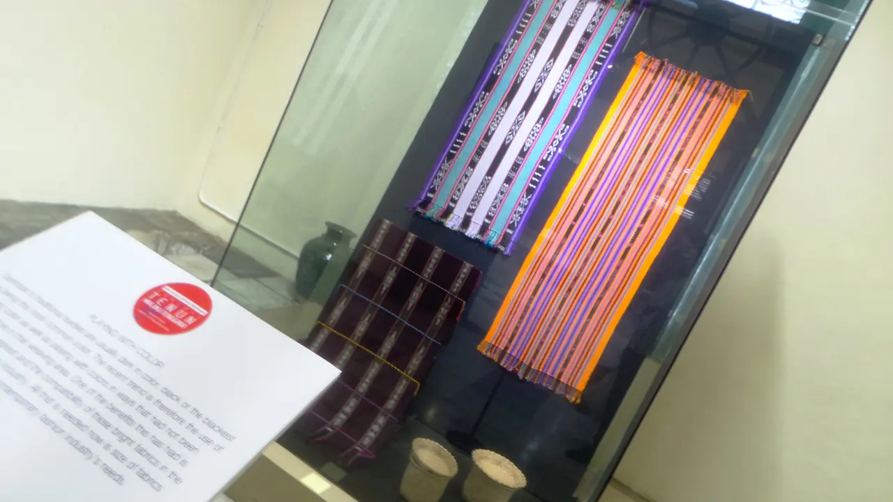 Pameran Tenun Ikat Tanimbar - Samuel Wattimena 1114 2