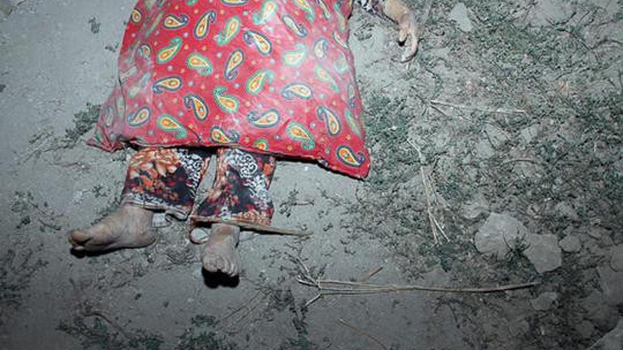 Suasana pencarian korban gempa Iran