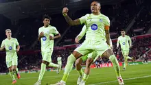 Pemain Barcelona, Raphinha merayakan golnya ke gawang Mallorca pada laga lanjutan Liga Spanyol 2024/2025 di Stadion Mallorca Son Moix, Mallorca, Spanyol, Rabu (04/12/2024) dini hari WIB. (AP Photo/Jose Breton)