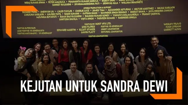 Disney Indonesia memberikan kejutan luar biasa untuk Sandra Dewi, dengan memesan satu studio khusus premiere film Aladdin. Ini karena Sandra Dewi merupakan fans Disney garis keras. Ia sampai dinobatkan sebagai Brand Ambassador Disney pada 2015.