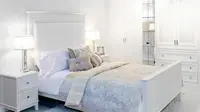 Meja Nakas Minimalis yang Wajib Punya di Kamar, Simpel tapi Bikin Ruangan Terlihat Lebih Estetik