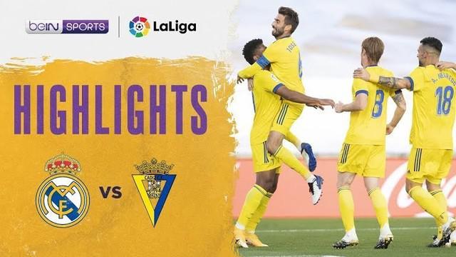 Berita video highlights laga kekalahan Real Madrid dari Cadiz 0-1 pada pekan ke-6 Liga Spanyol 2020/2021, Sabtu (17/10/2020) malam hari WIB. Kala itu, Los Blancos memakai jersey pink.