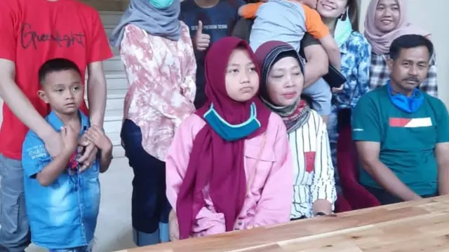 6 Potret Ayah Dimas Ahmad, Disebut Mirip dengan Papa Raffi Ahmad