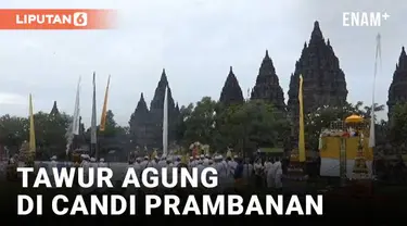 Sepuluh ribu umat hindu mengikuti Tawur Agung Kesanga Di Komplek Candi Prambanan, Klaten, Jawa Tengah. Upacara keagamaan tersebut berlangsung khidmat.