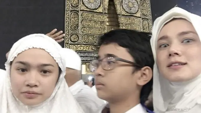 Mulan Jameela dan anak