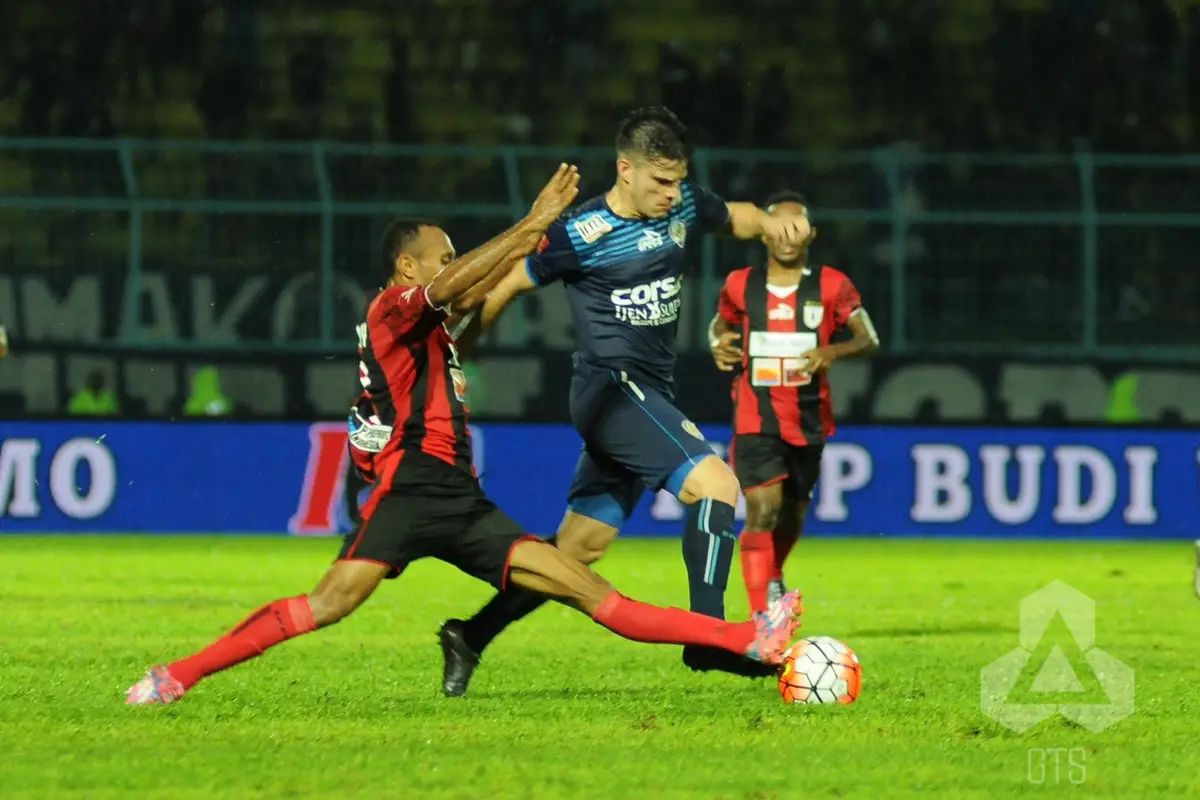 Persipura Jayapura vs Arema Cronus (Indonesiansc.com)