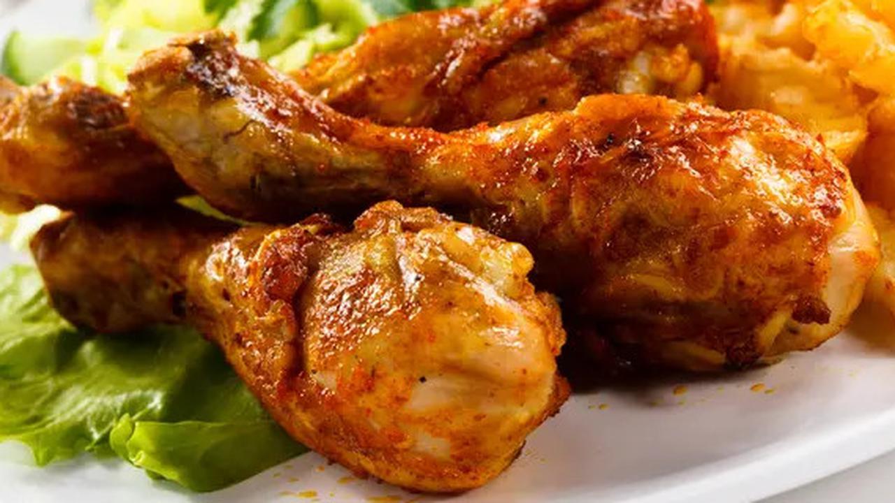 Trik Menggoreng Ayam Tanpa Bagian Dalam yang Masih Merah