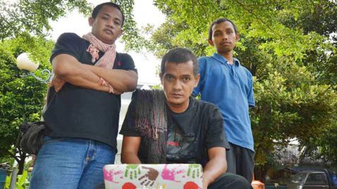 Trio pewarta foto di balik foto demo