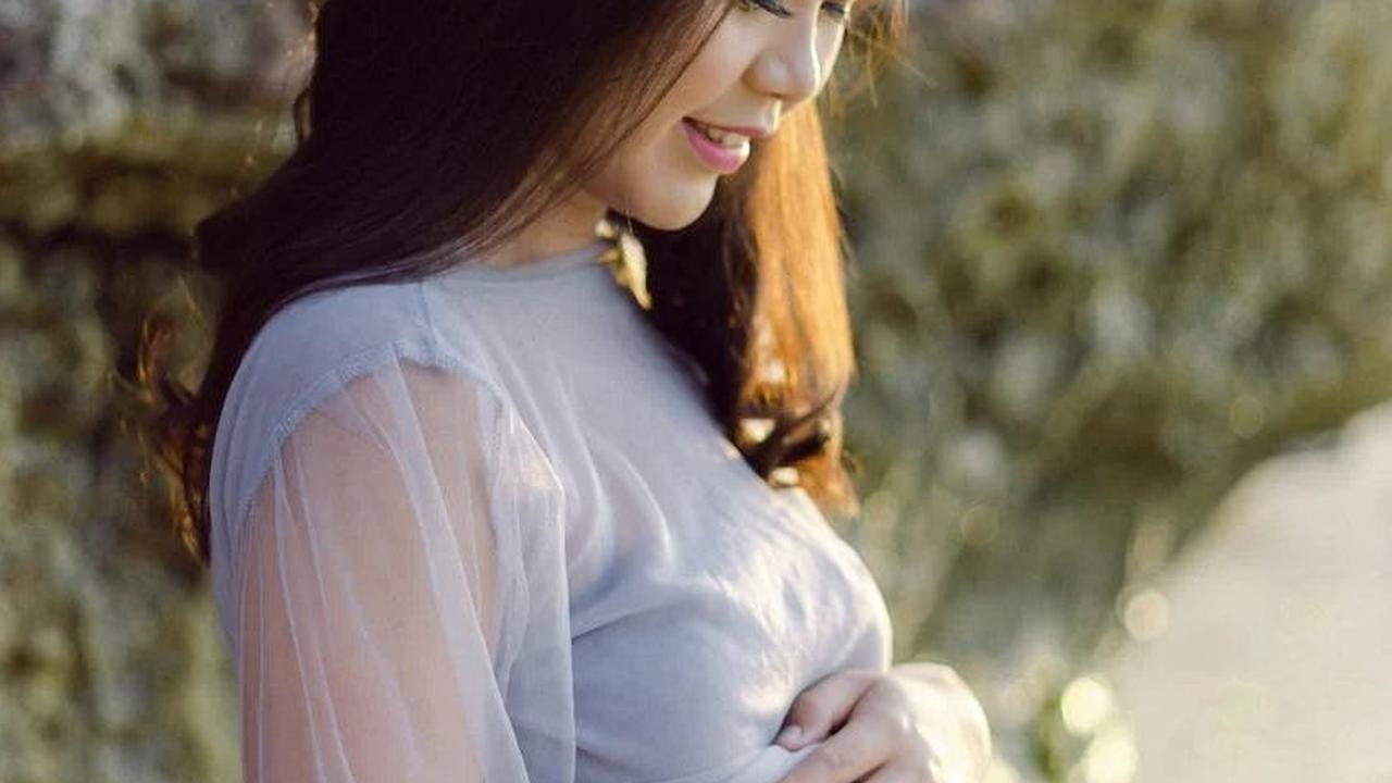 Hamil saat usia diatas 35 tahun  memiliki risiko yang tidak hanya membahayakan janin, tapi juga kondisi sang ibu. Sebuah studi yang diterbitkan British Medical Journal, risiko keguguran pada wanita hamil di atas usia 40 tahun sebesar 53 persen. Dibandingk