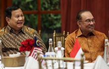 Momen Hangat Prabowo Jamu PM Malaysia Anwar Ibrahim di Kertanegara